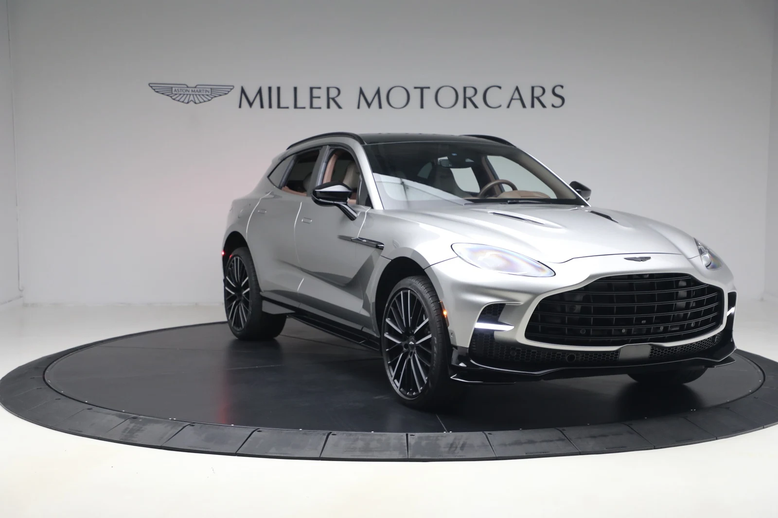 2023 Aston Martin DBX 707, 11/20