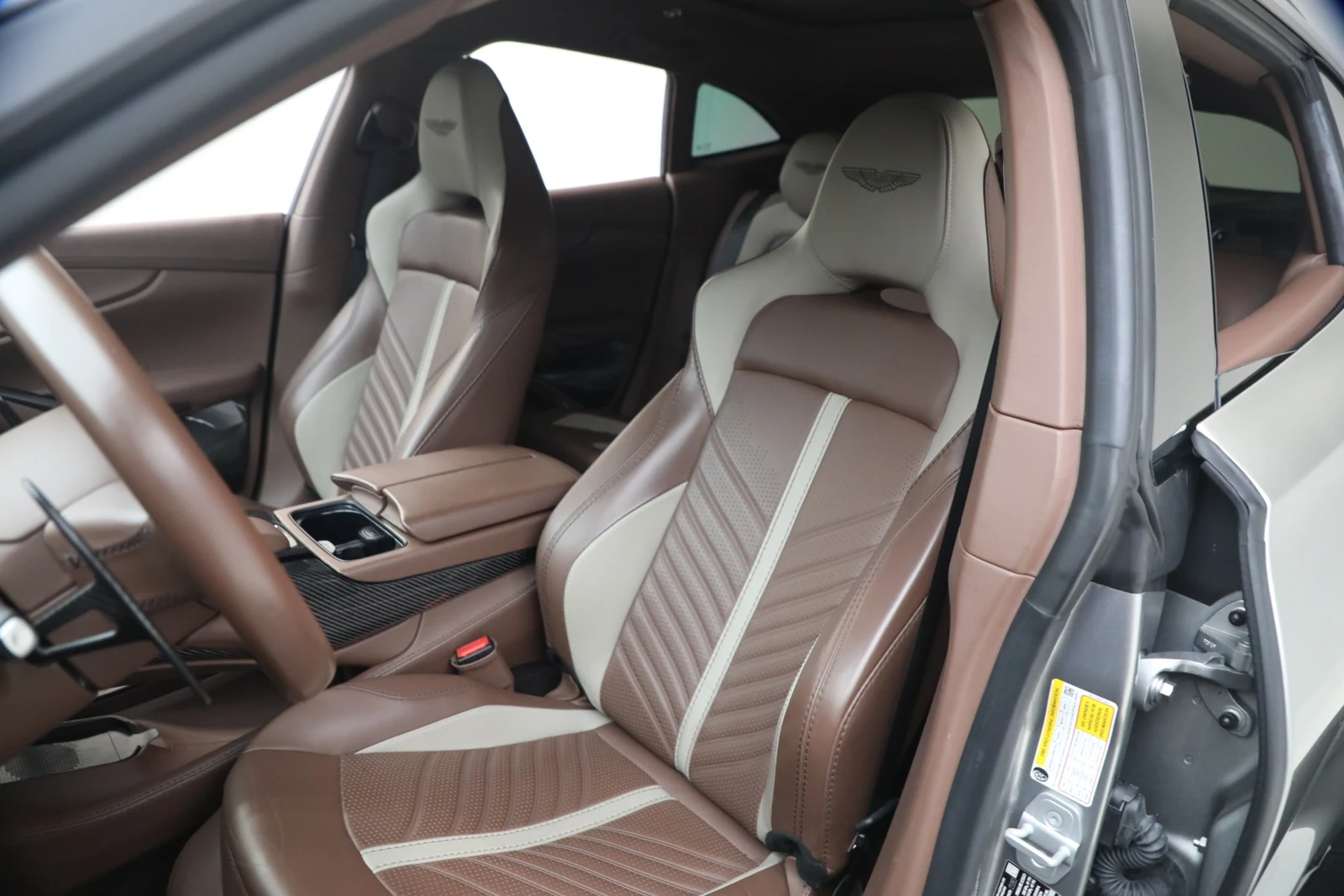 2023 Aston Martin DBX 707, 14/20