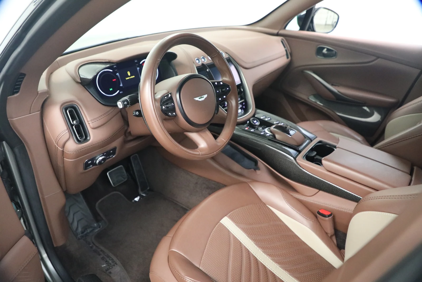 2023 Aston Martin DBX 707, 15/20