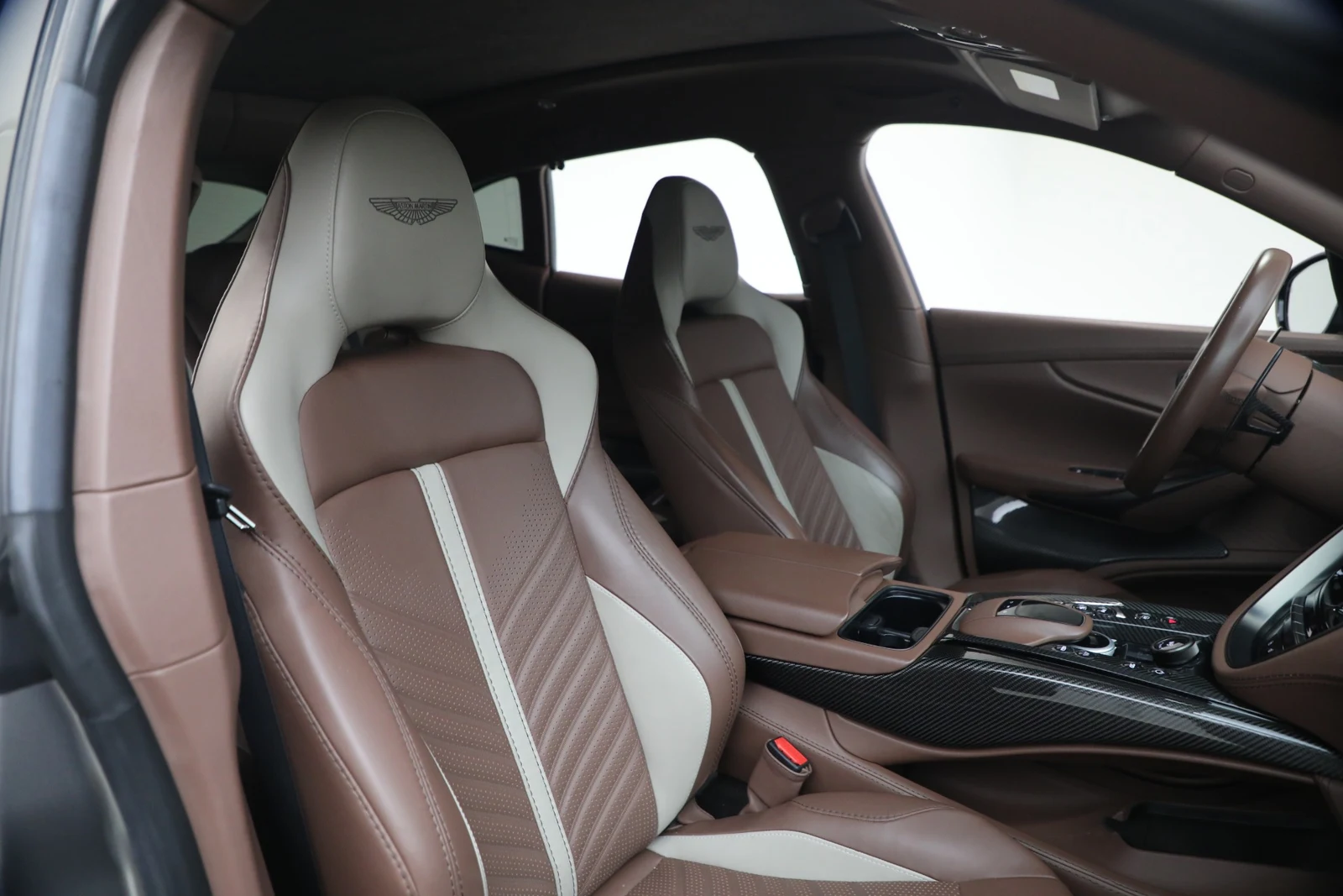 2023 Aston Martin DBX 707, 20/20