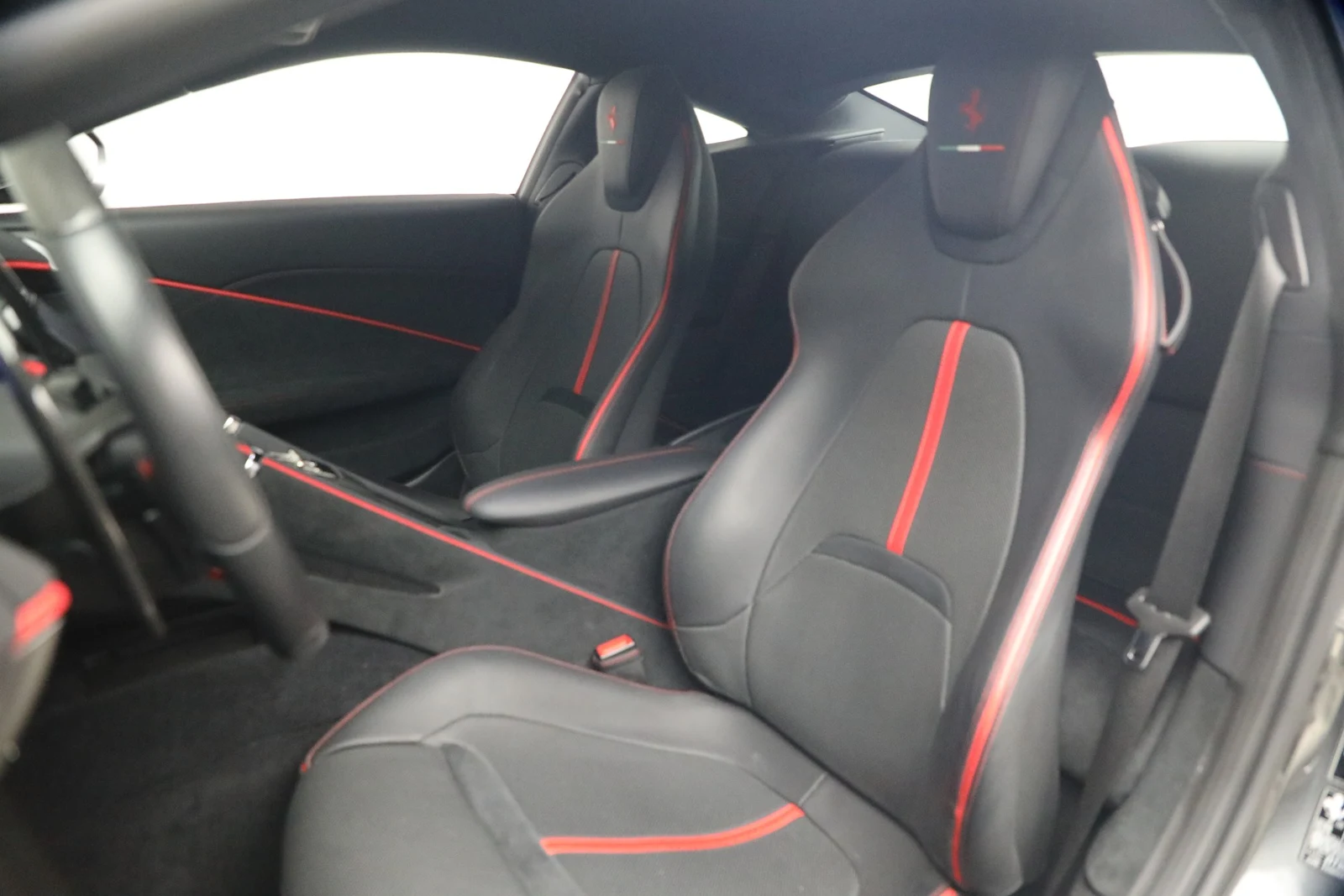 2023 Ferrari Roma Coupé, 15/19