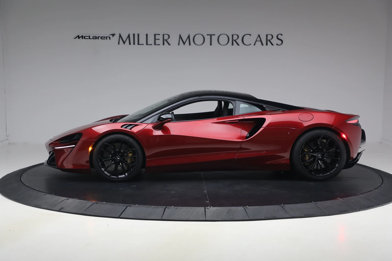 2023 McLaren Artura, 3/20