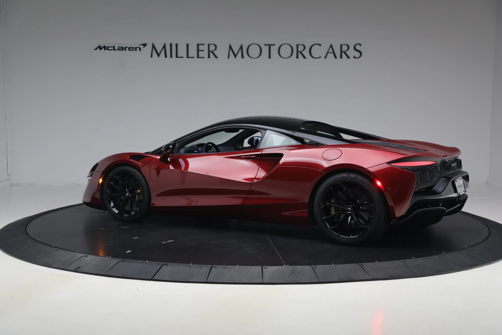 2023 McLaren Artura, 4/20
