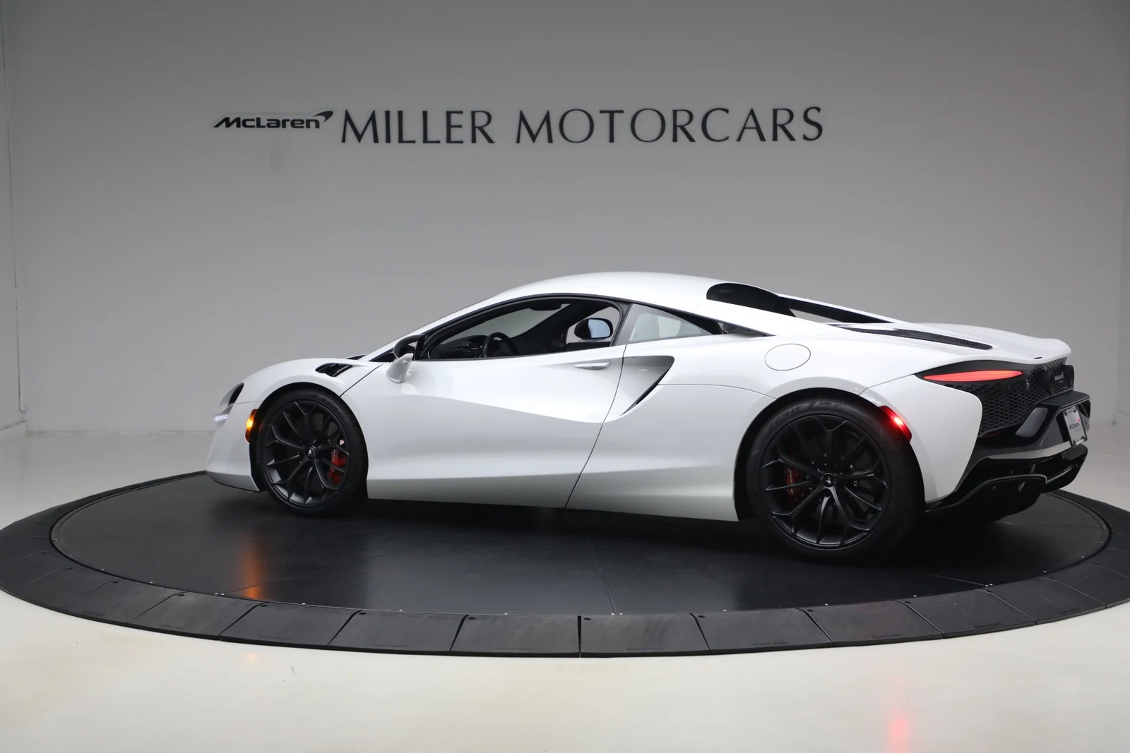 2023 McLaren Artura, 4/20