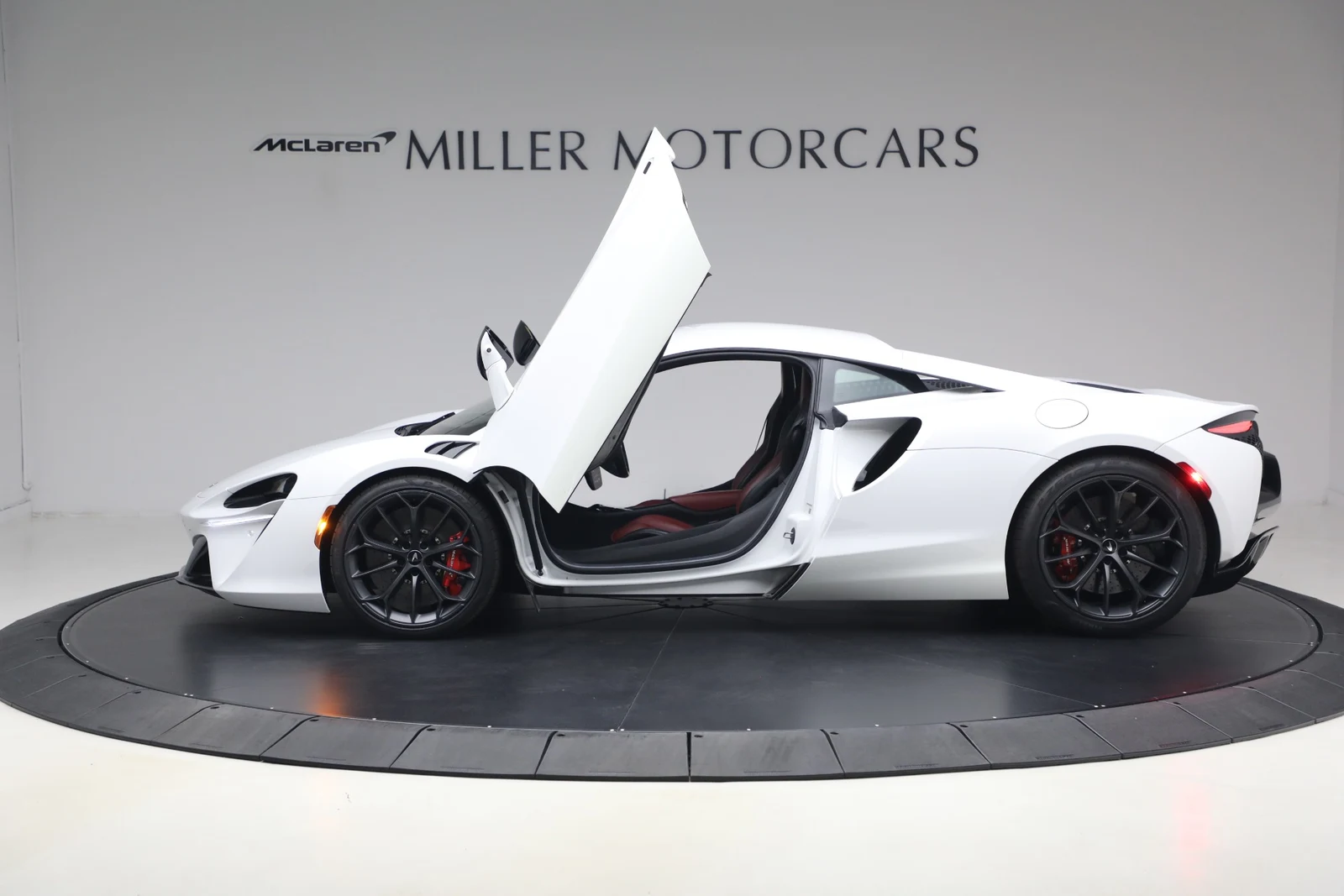 2023 McLaren Artura, 15/20