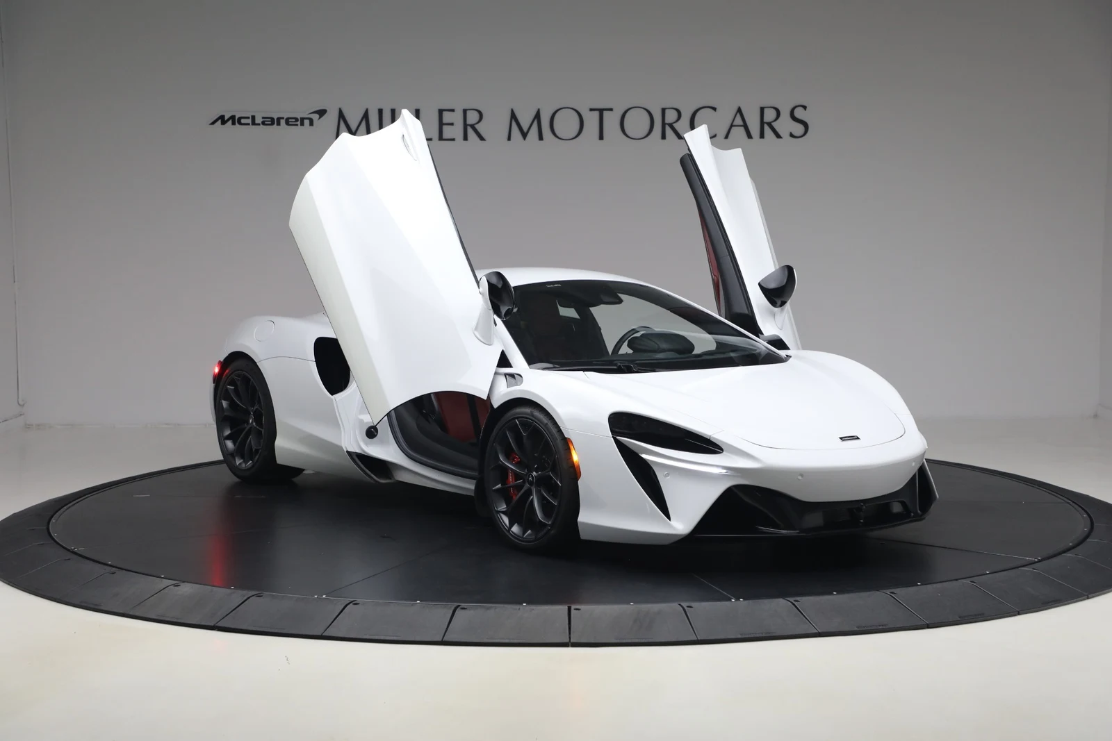 2023 McLaren Artura, 20/20