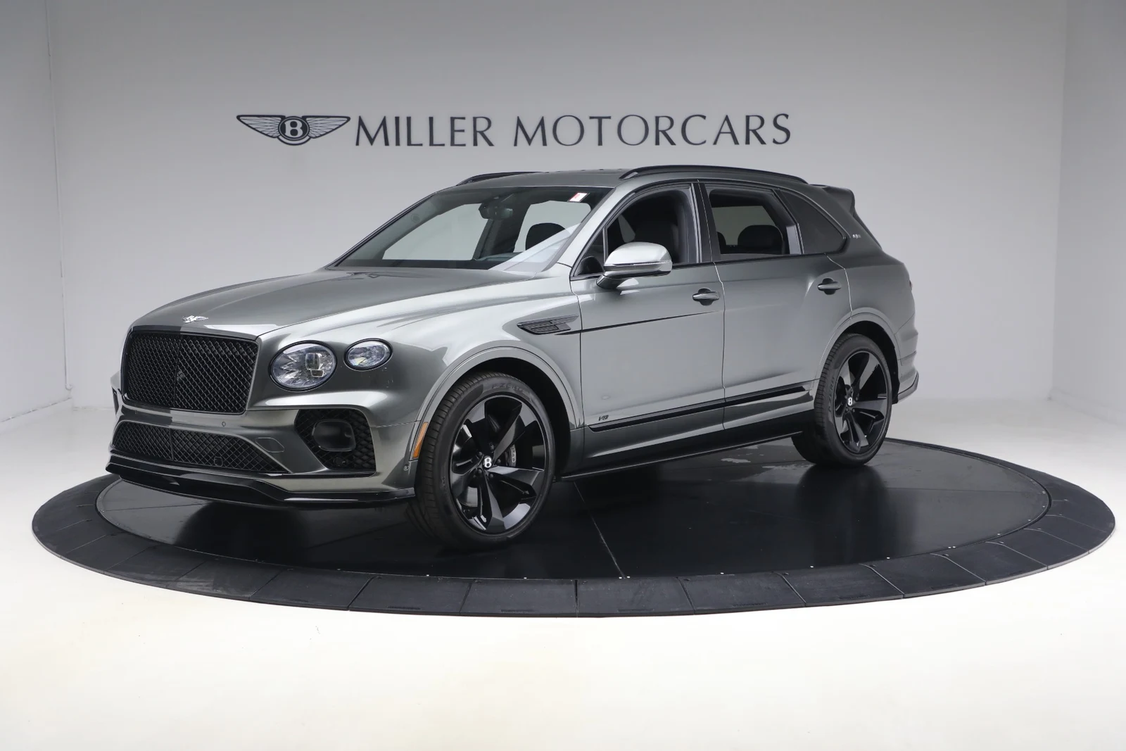 2022 Bentley Bentayga V8, 2/20