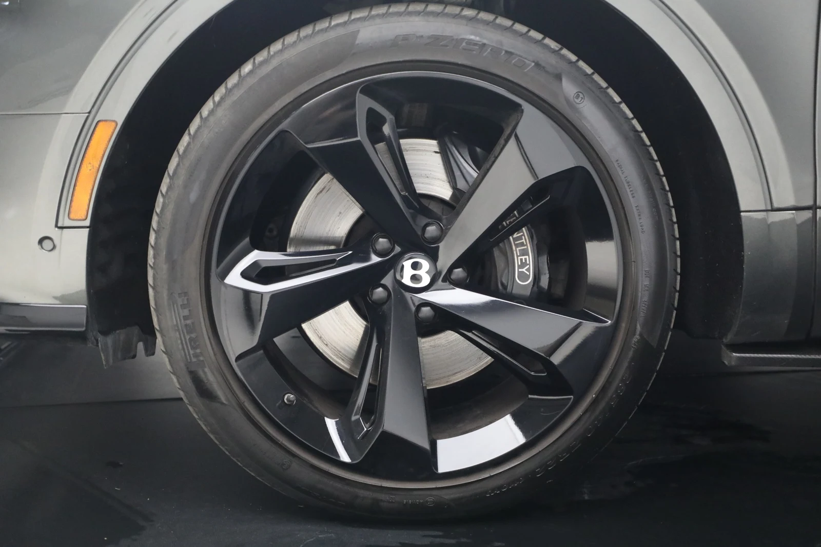 2022 Bentley Bentayga V8, 14/20