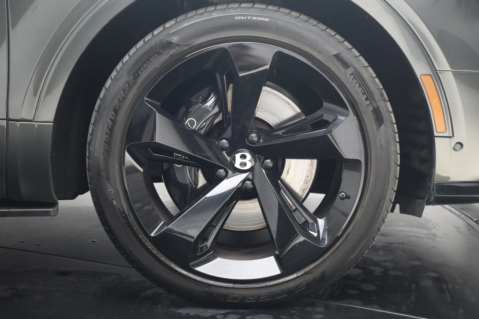 2022 Bentley Bentayga V8, 16/20