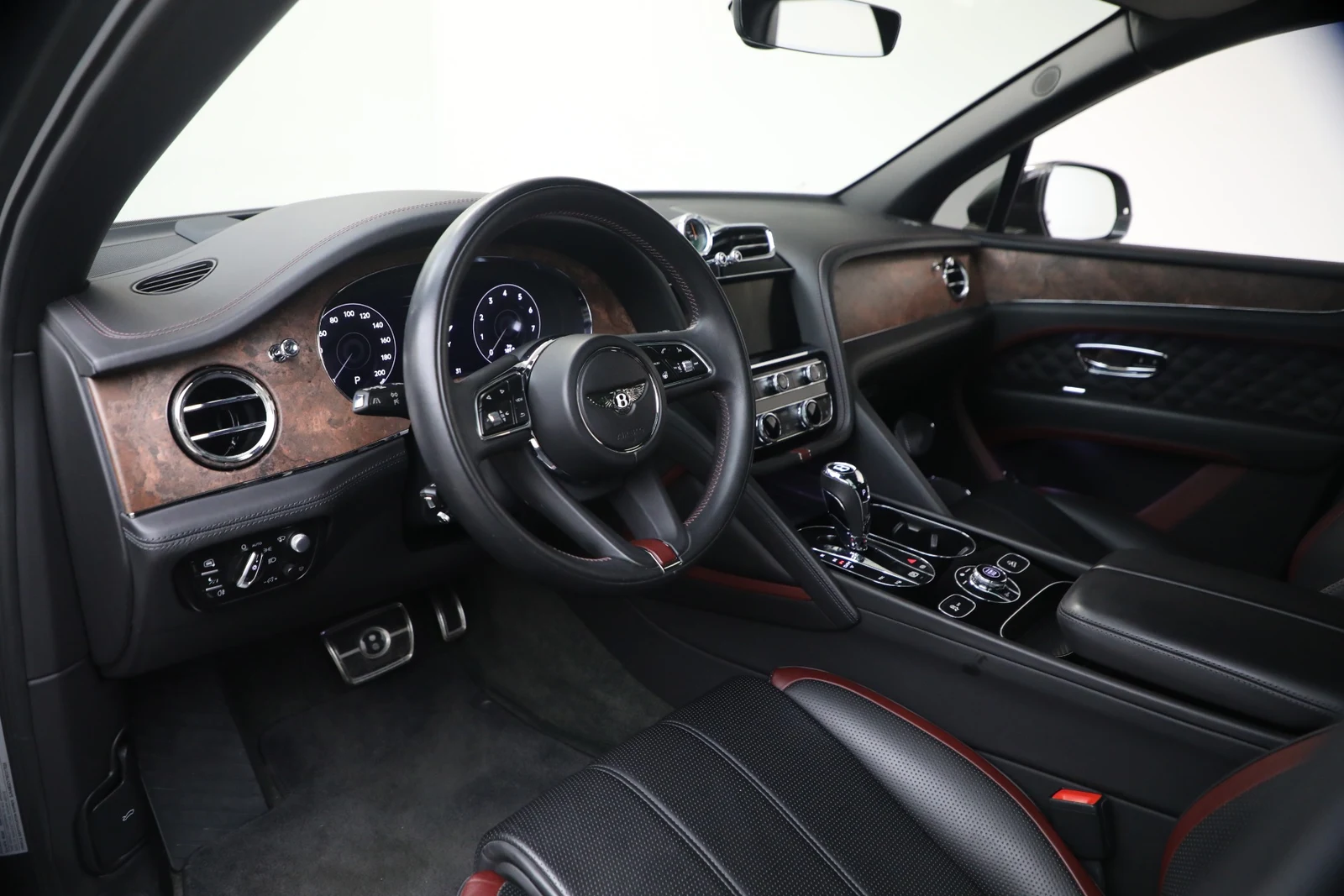 2022 Bentley Bentayga V8, 18/20
