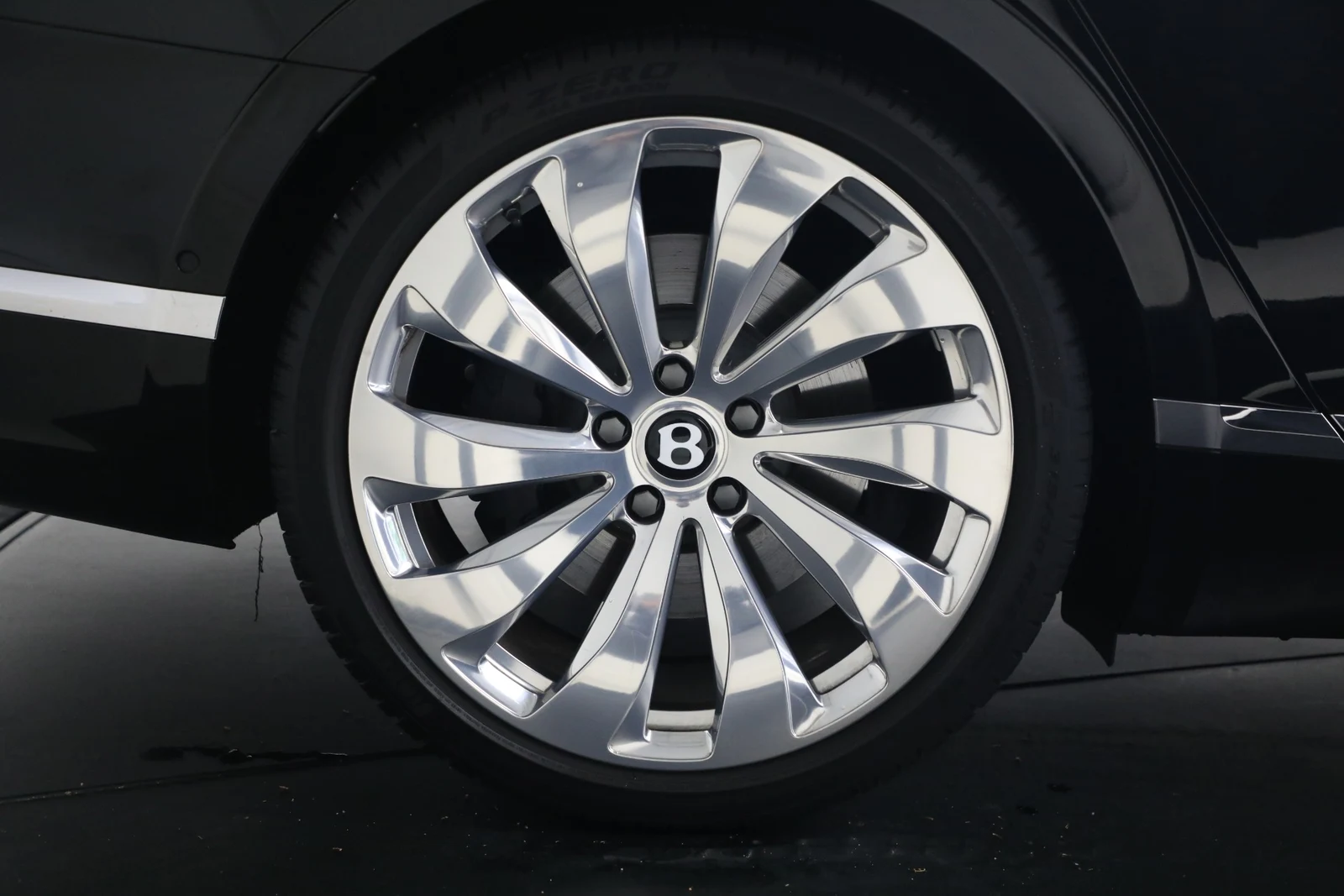 2022 Bentley Flying Spur W12, 16/20