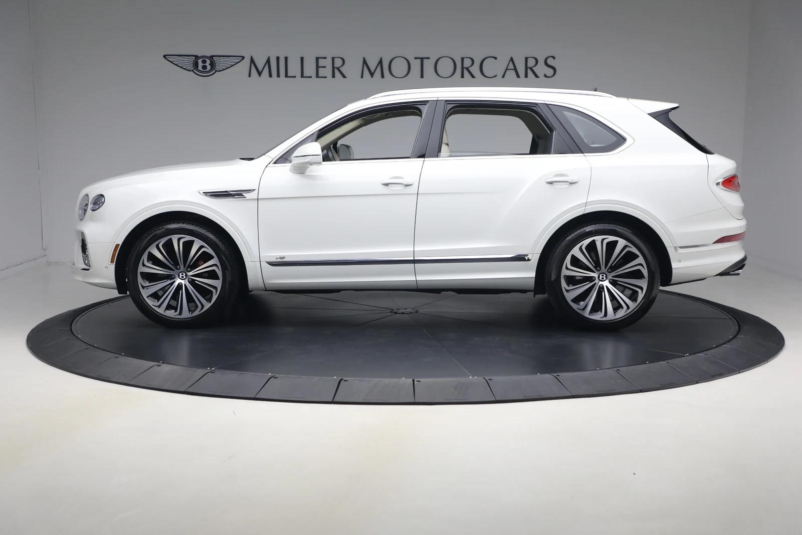 2022 Bentley Bentayga V8, 3/20