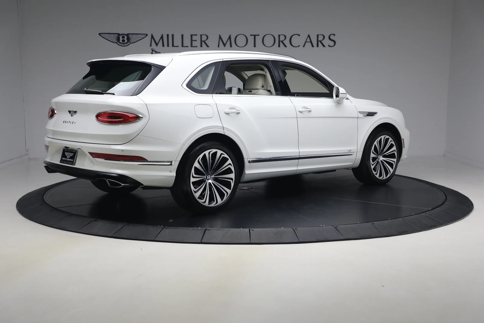 2022 Bentley Bentayga V8, 8/20