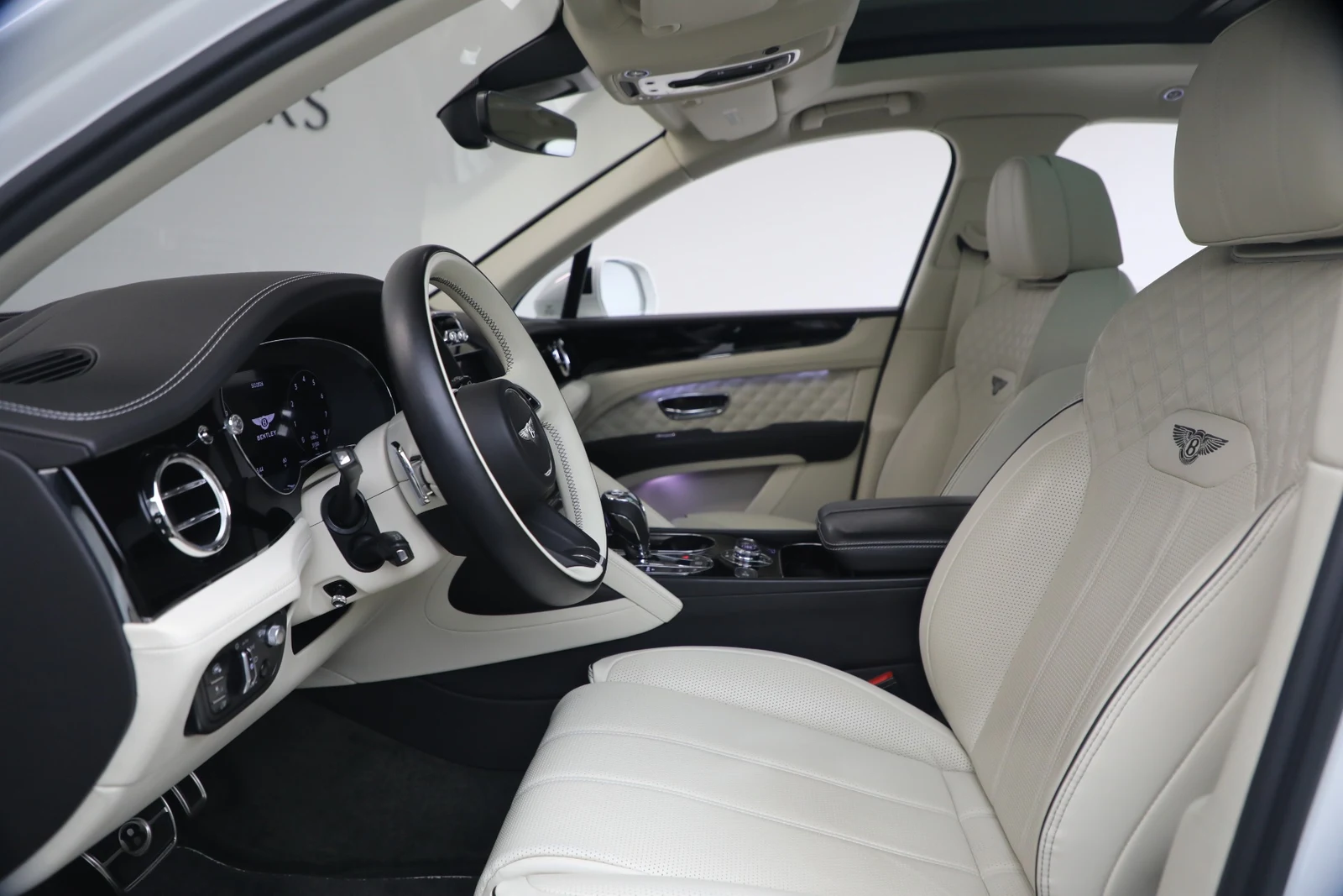 2022 Bentley Bentayga V8, 20/20