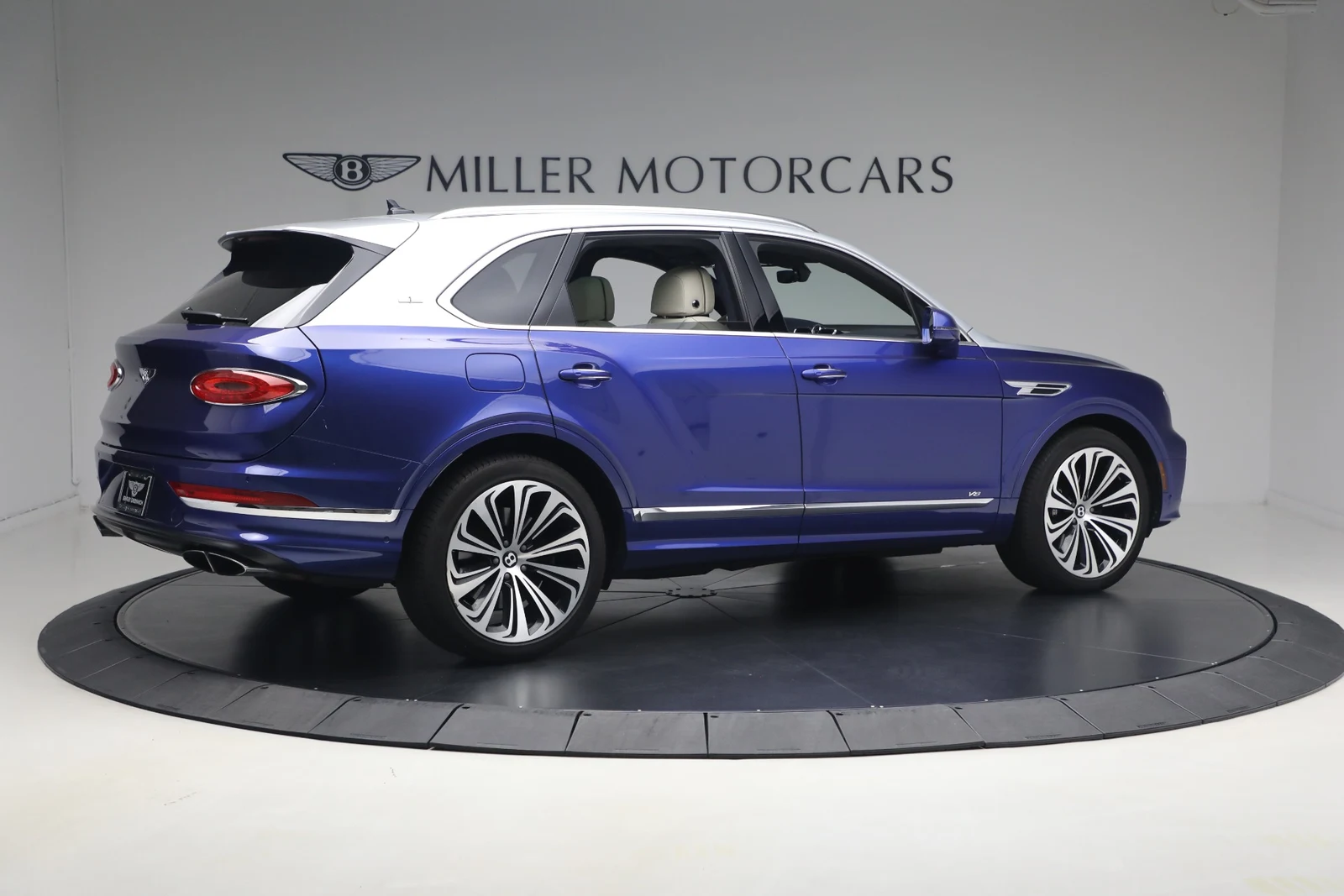 2022 Bentley Bentayga V8, 8/20