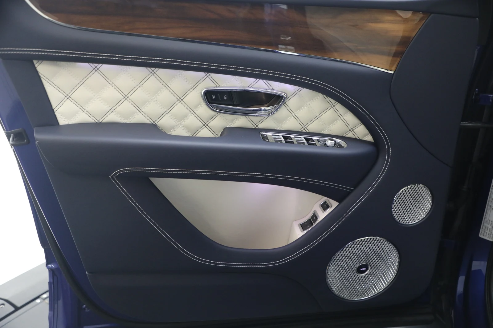 2022 Bentley Bentayga V8, 16/20