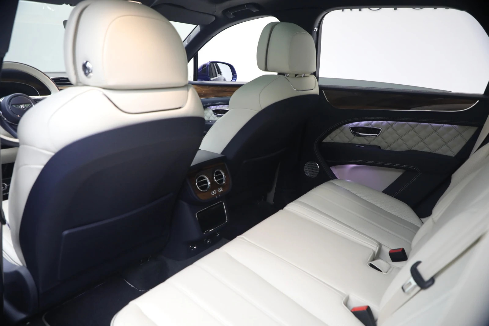 2022 Bentley Bentayga V8, 20/20