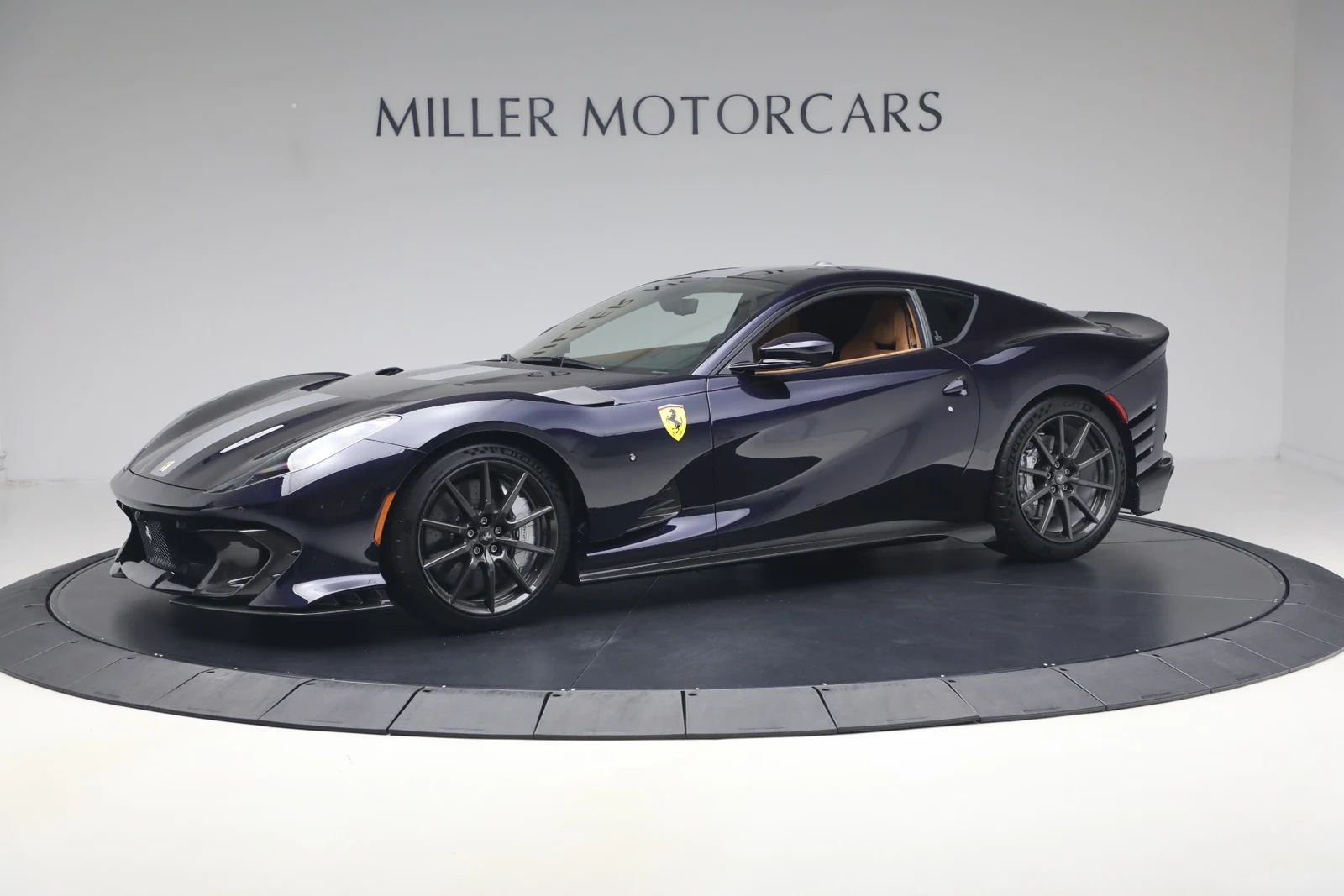 2022 Ferrari 812 Competizione, 2/20