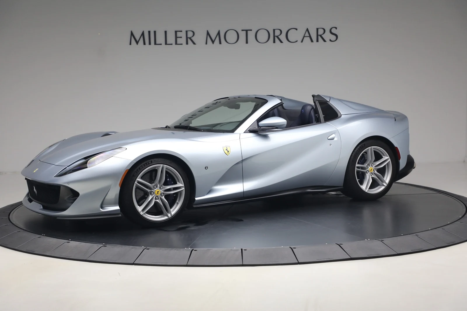 2022 Ferrari 812 GTS, 2/20
