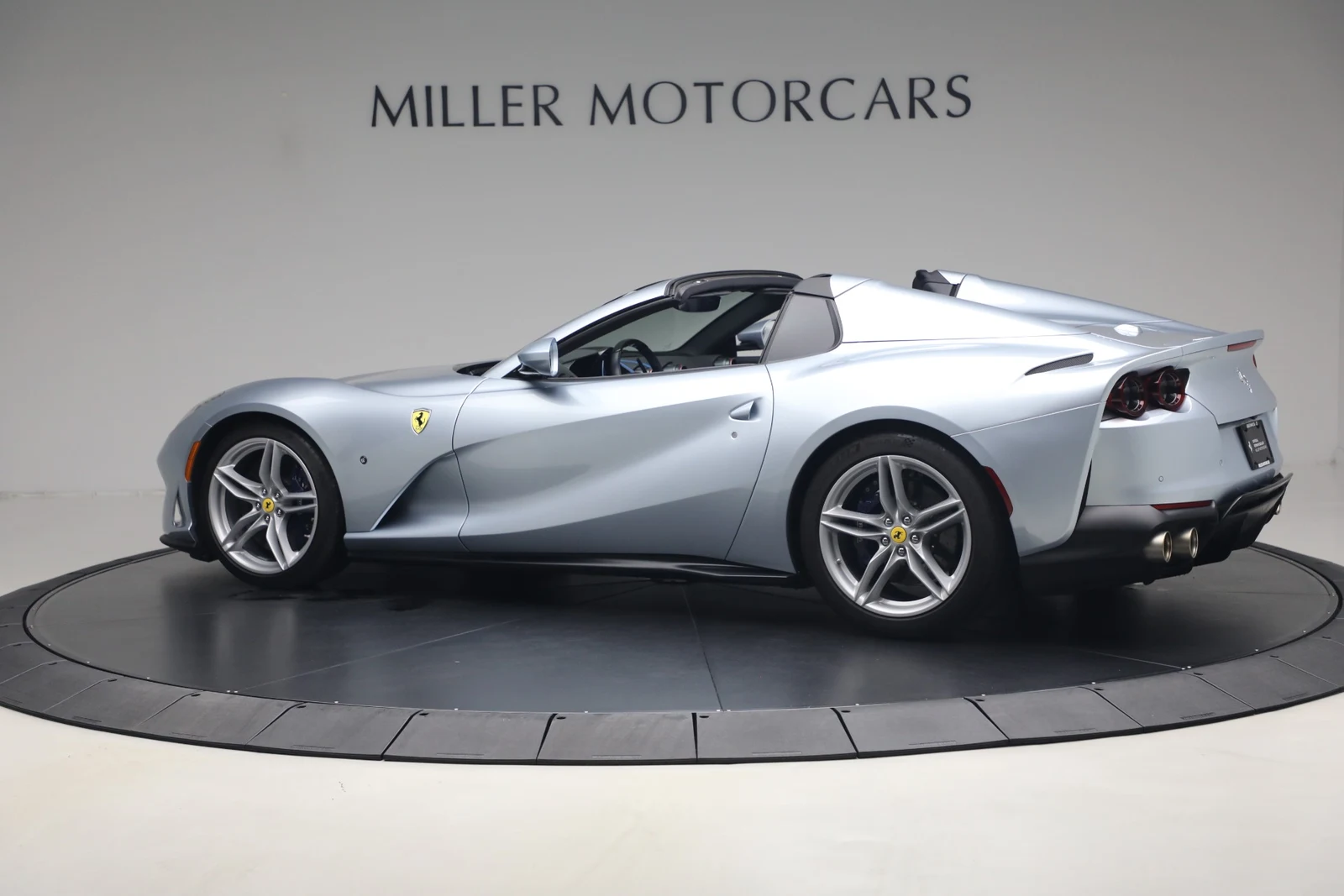 2022 Ferrari 812 GTS, 4/20