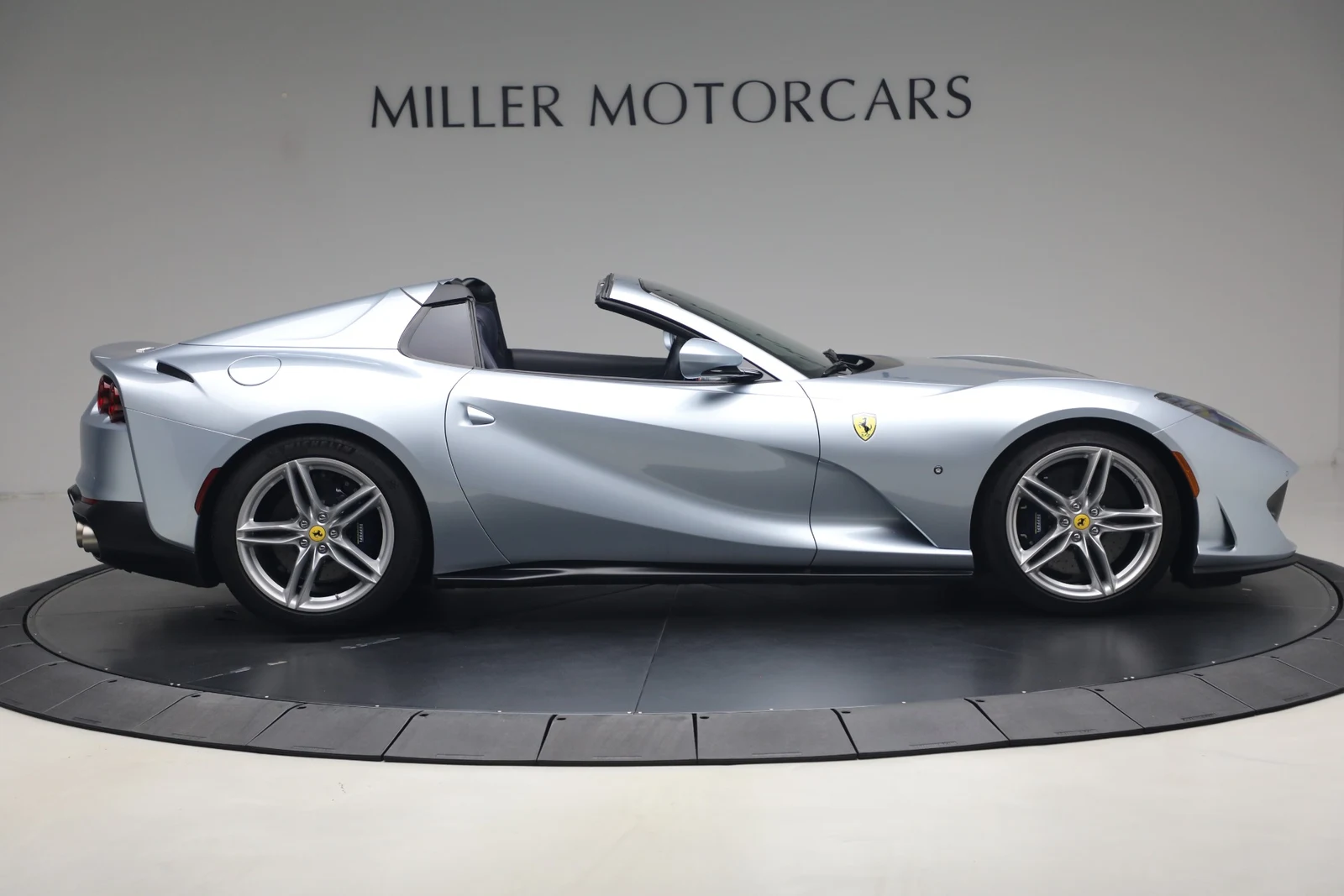 2022 Ferrari 812 GTS, 9/20