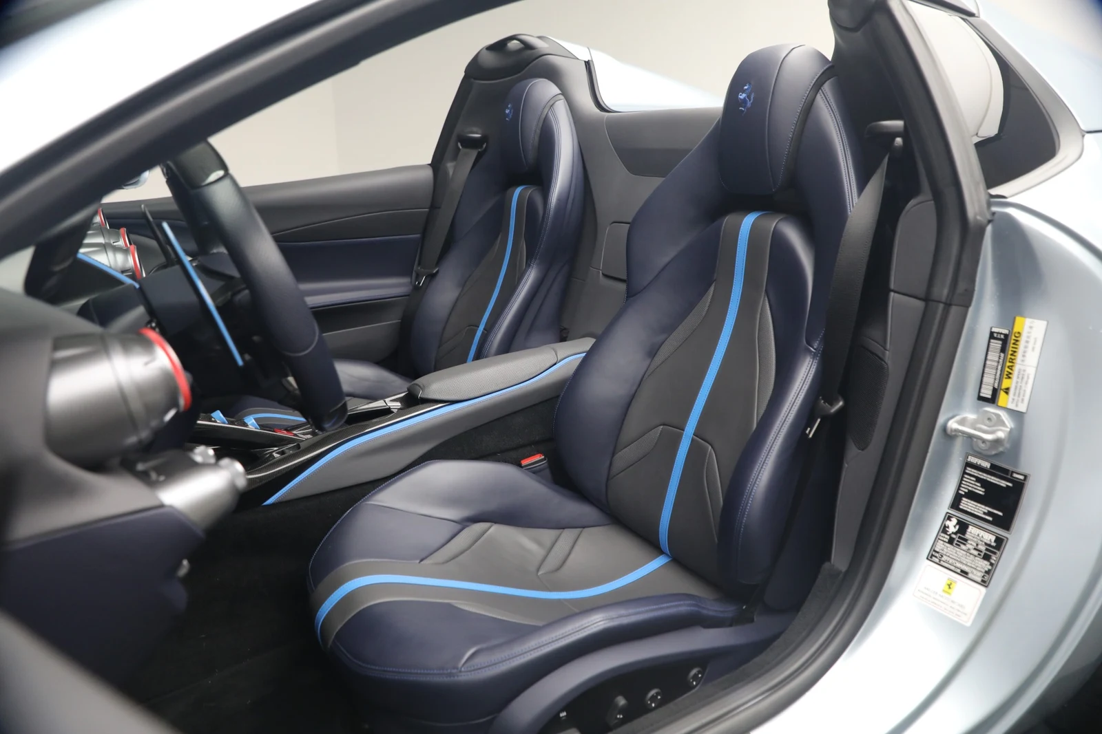 2022 Ferrari 812 GTS, 15/20