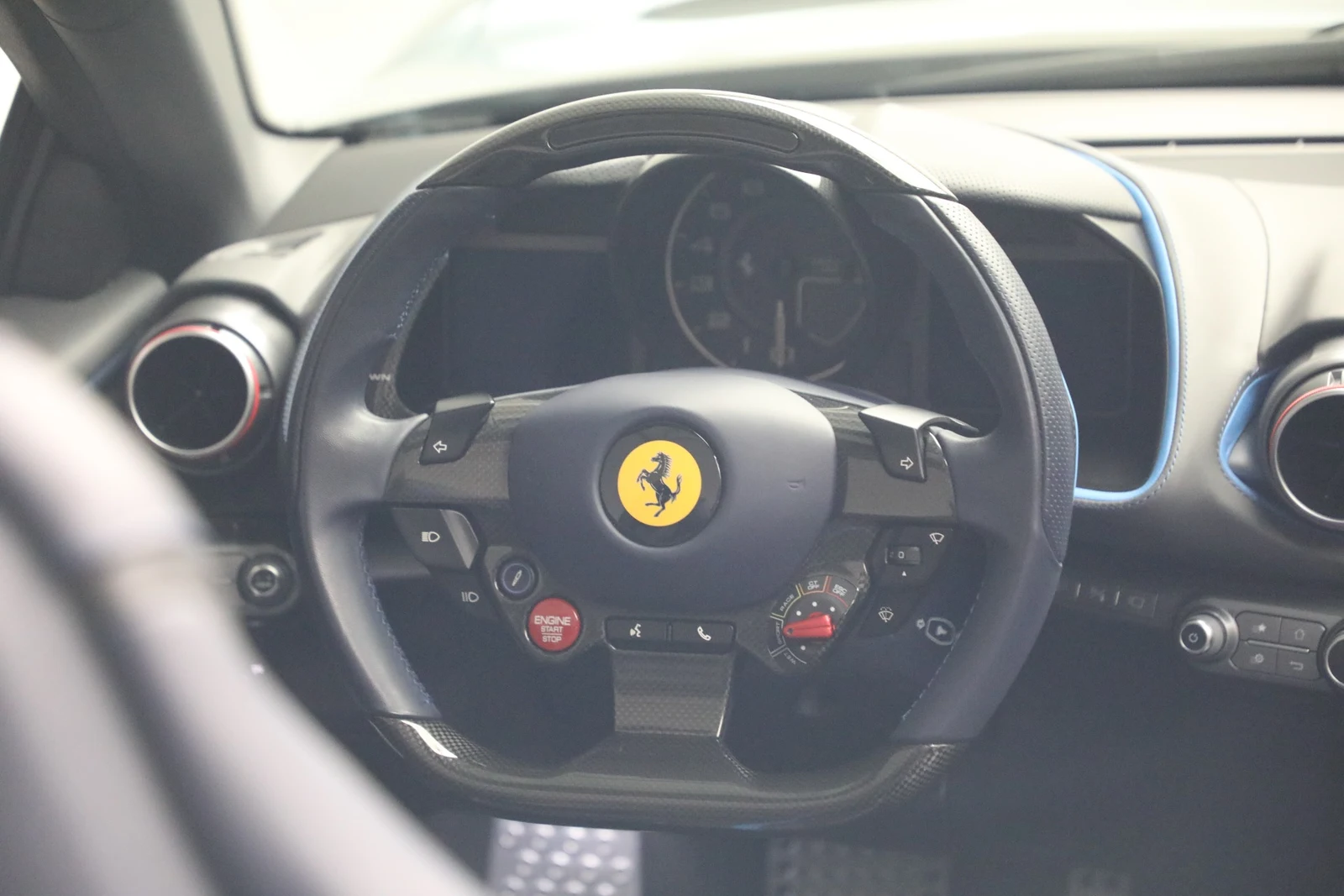 2022 Ferrari 812 GTS, 20/20