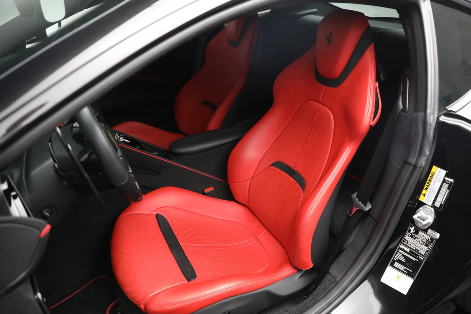 2022 Ferrari Roma Coupé, 15/20