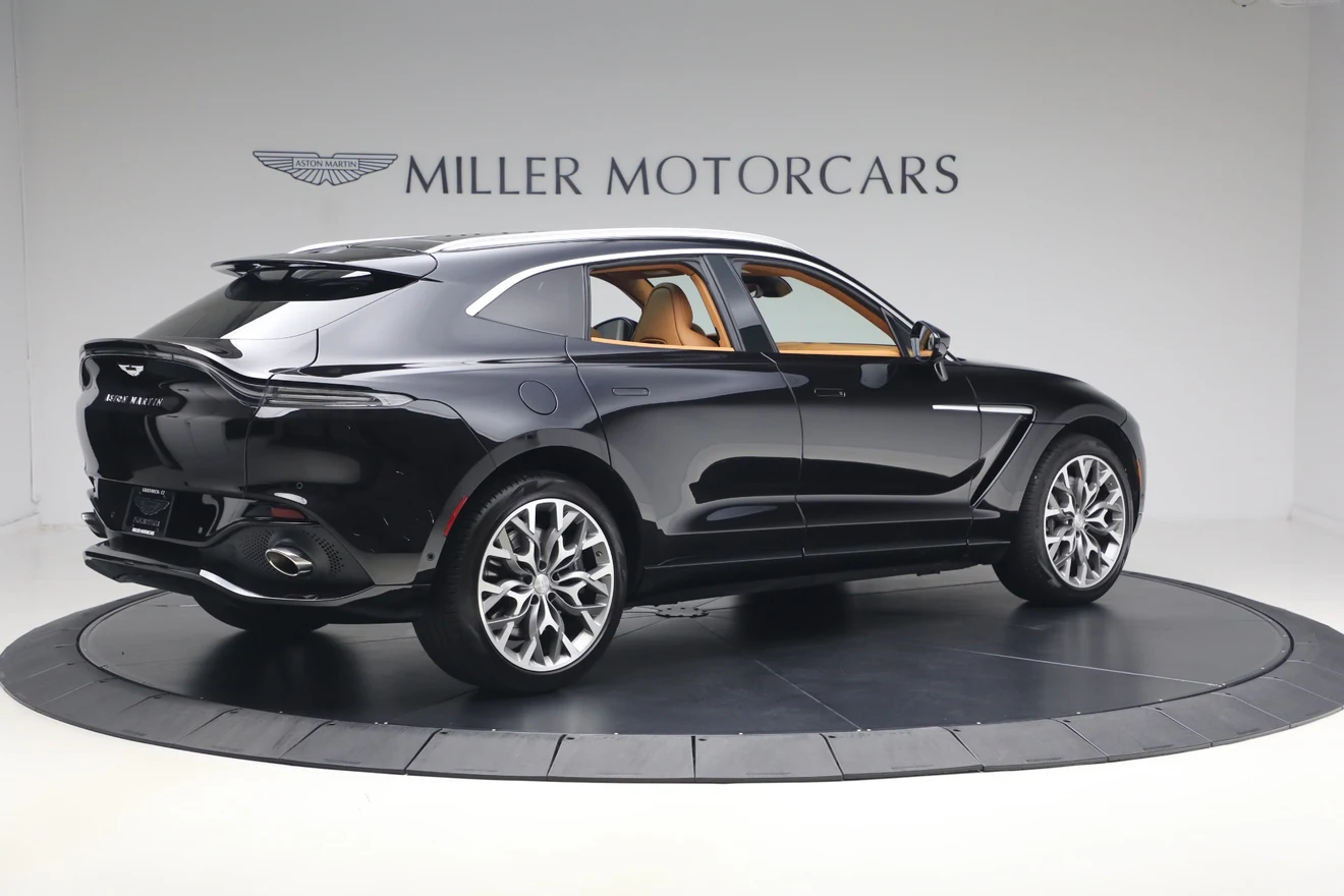 2021 Aston Martin DBX V8, 8/20