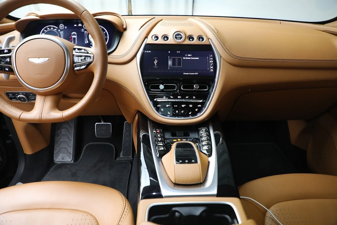 2021 Aston Martin DBX V8, 19/20