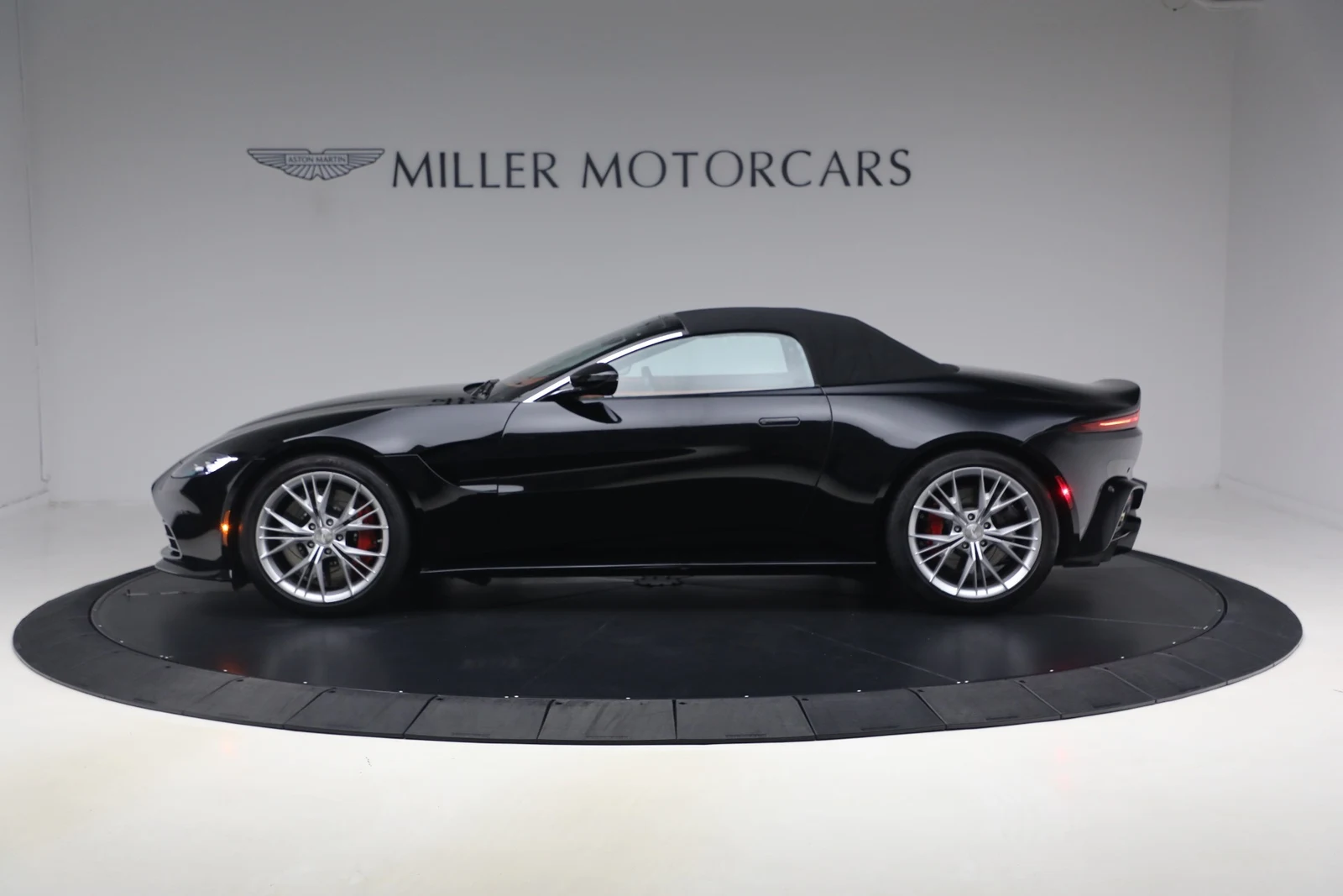2021 Aston Martin Vantage (2018) Roadster, 15/20