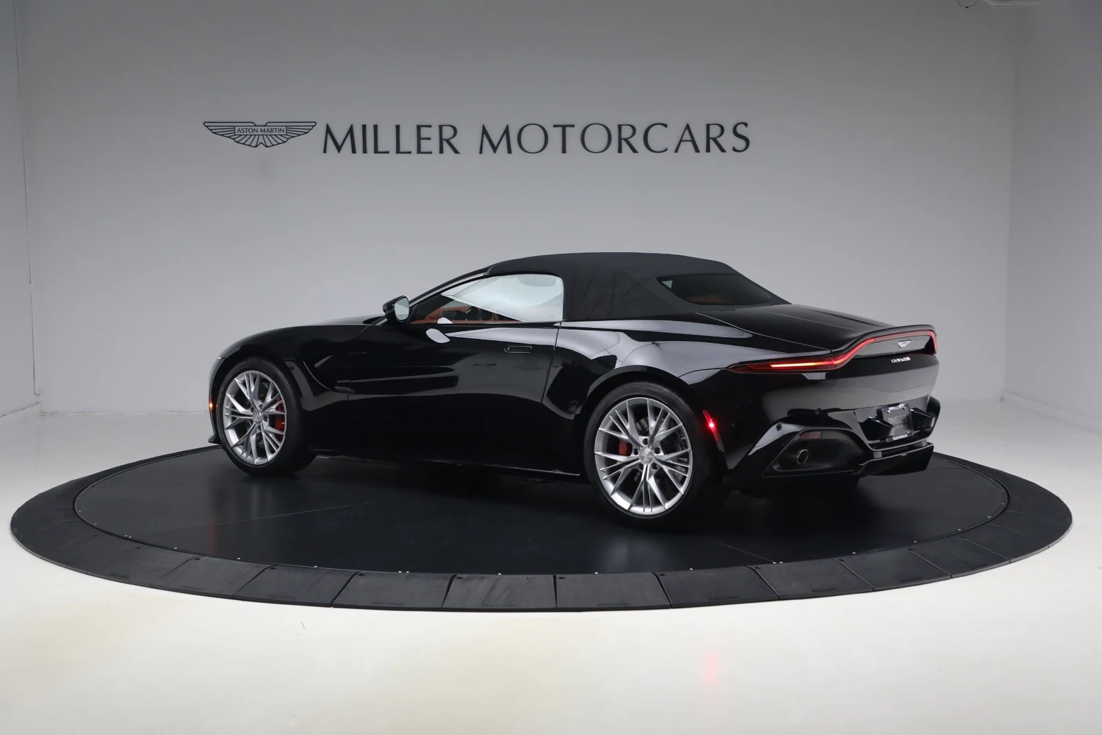 2021 Aston Martin Vantage (2018) Roadster, 16/20