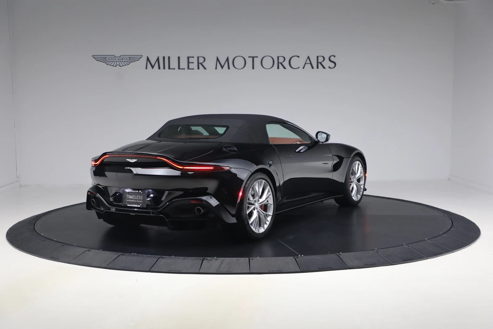 2021 Aston Martin Vantage (2018) Roadster, 19/20
