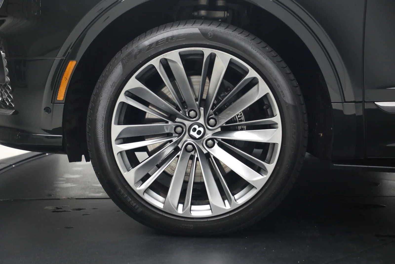 2021 Bentley Bentayga Speed, 14/20