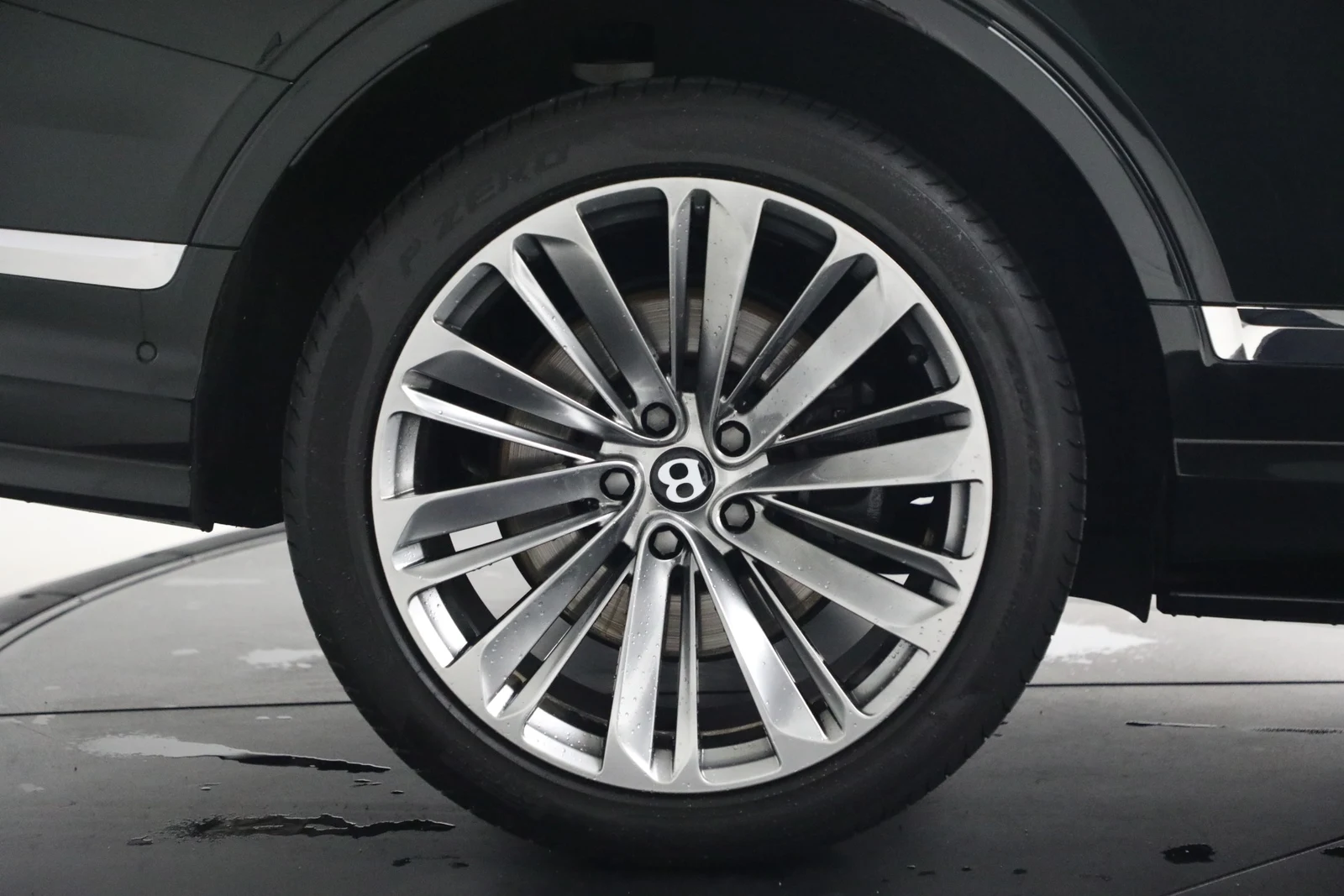2021 Bentley Bentayga Speed, 16/20