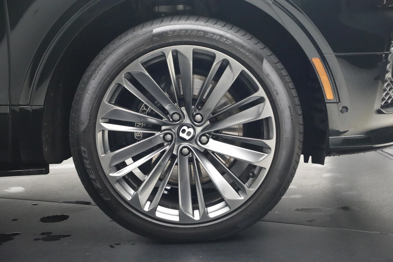 2021 Bentley Bentayga Speed, 17/20
