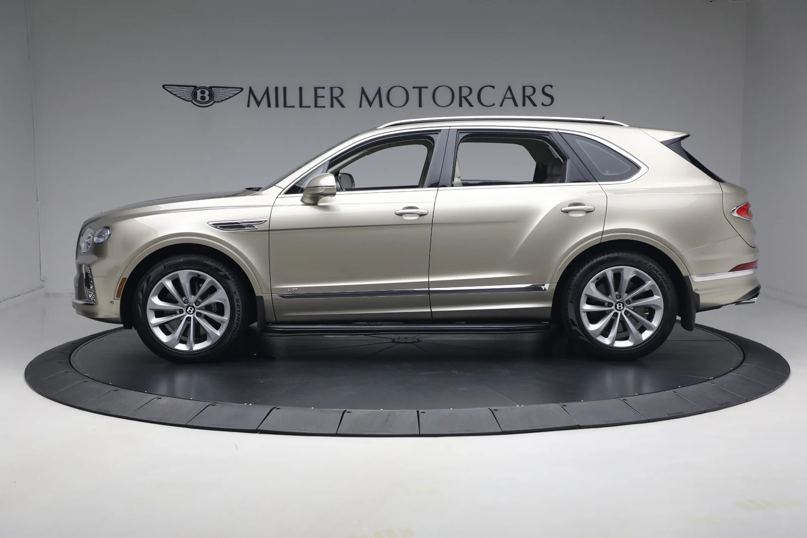 2021 Bentley Bentayga V8, 3/20