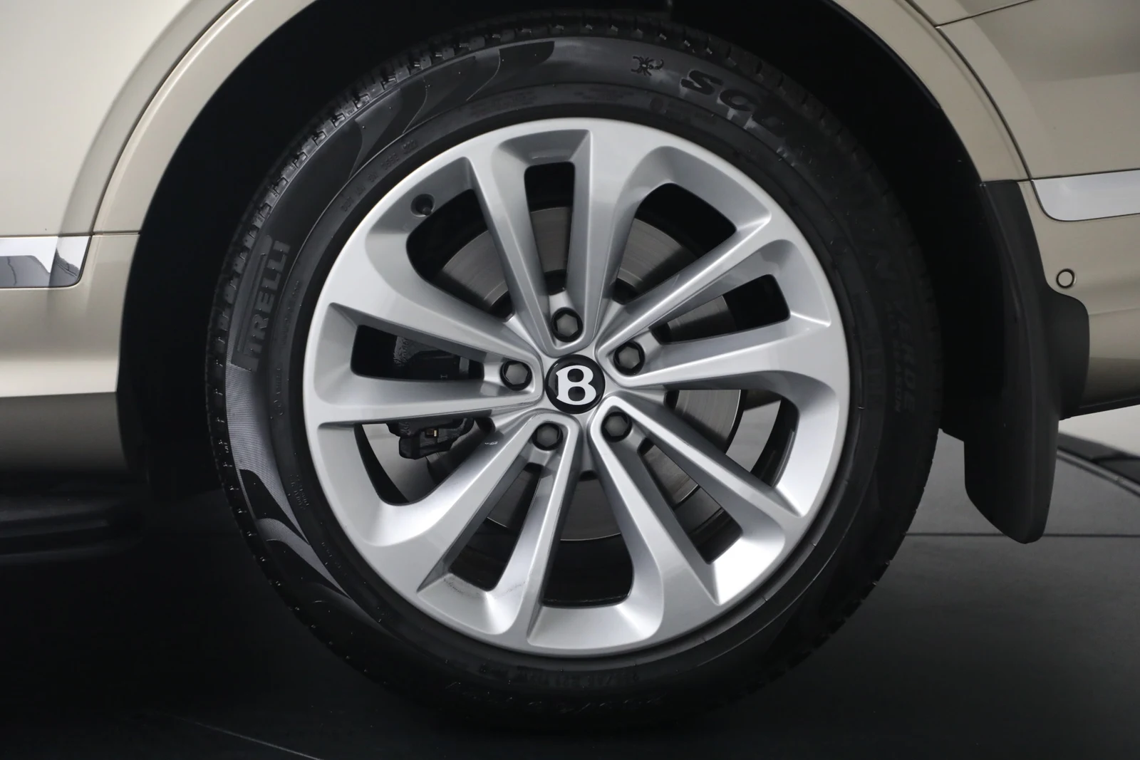 2021 Bentley Bentayga V8, 15/20