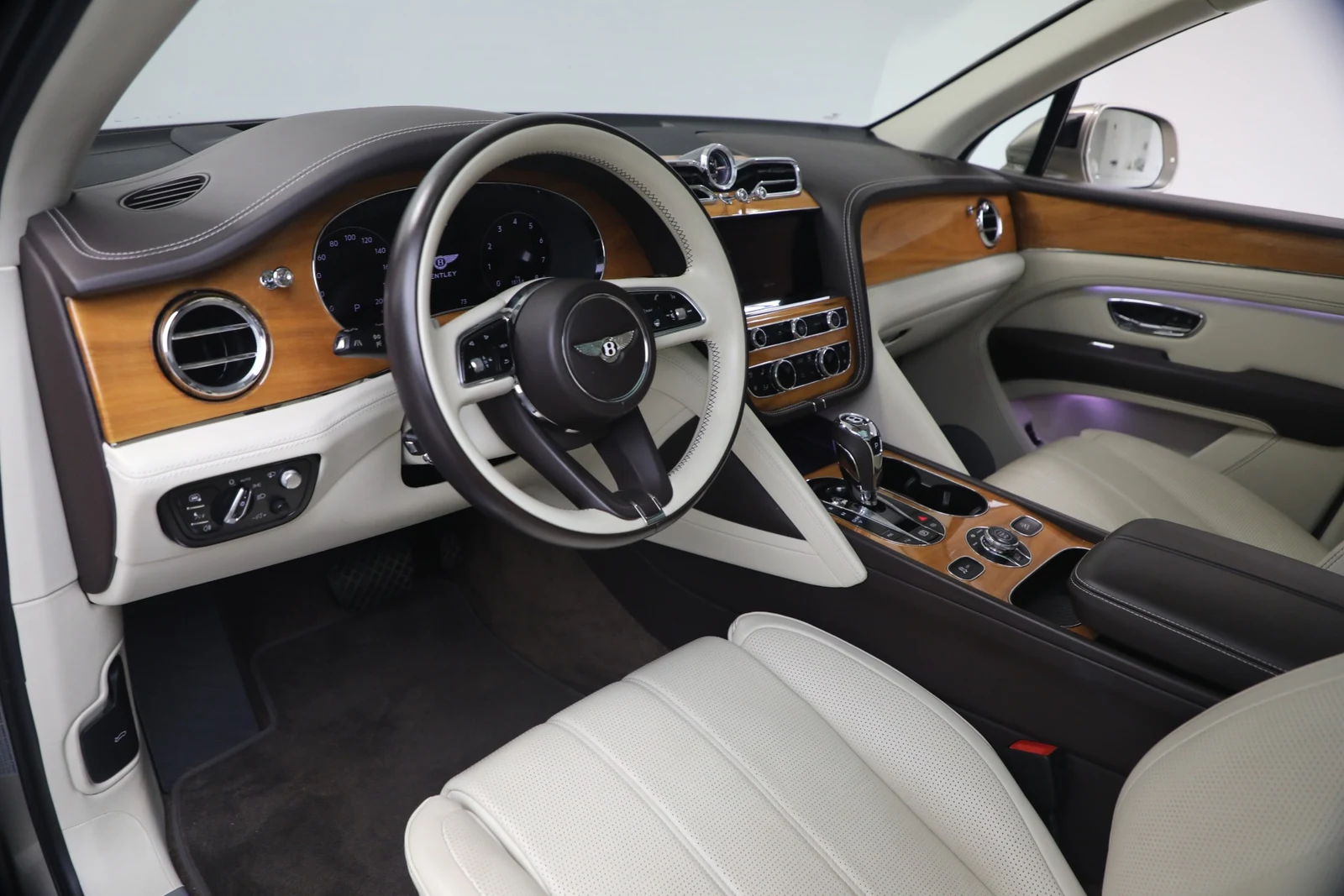2021 Bentley Bentayga V8, 18/20