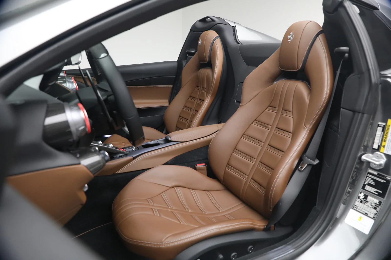 2021 Ferrari 812 GTS, 15/20