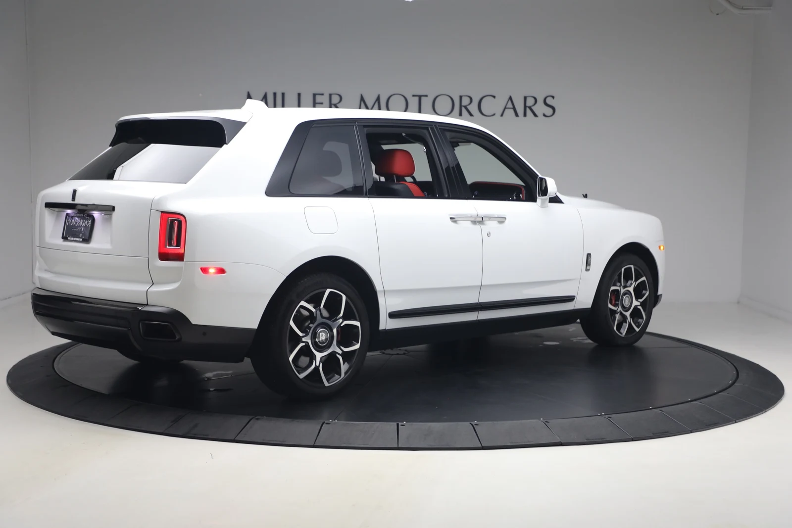 2021 Rolls-Royce Cullinan Black Badge, 2/20