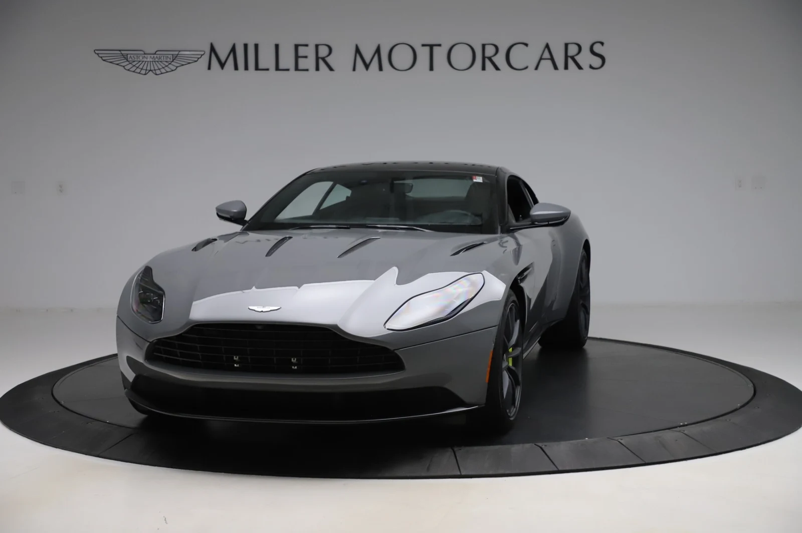 2020 Aston Martin DB11 AMR, 2/20