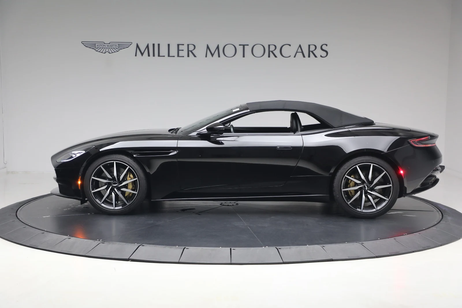 2020 Aston Martin DB11 Volante, 5/20