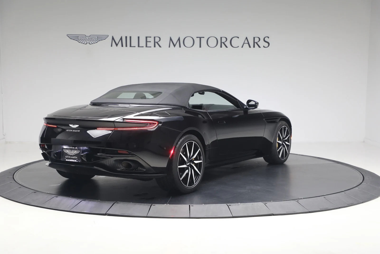2020 Aston Martin DB11 Volante, 9/20
