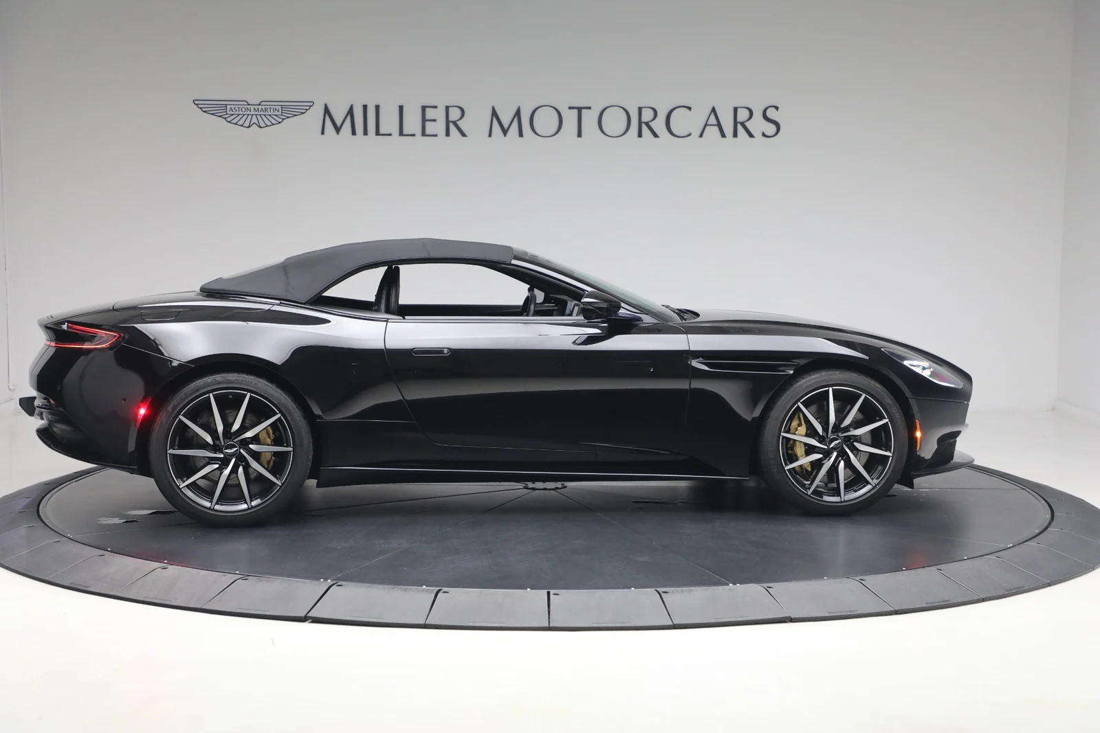 2020 Aston Martin DB11 Volante, 11/20