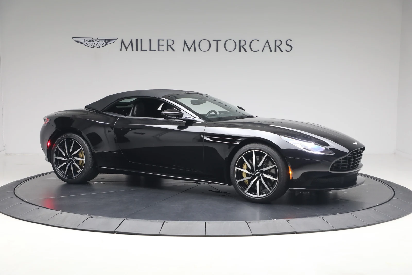 2020 Aston Martin DB11 Volante, 12/20