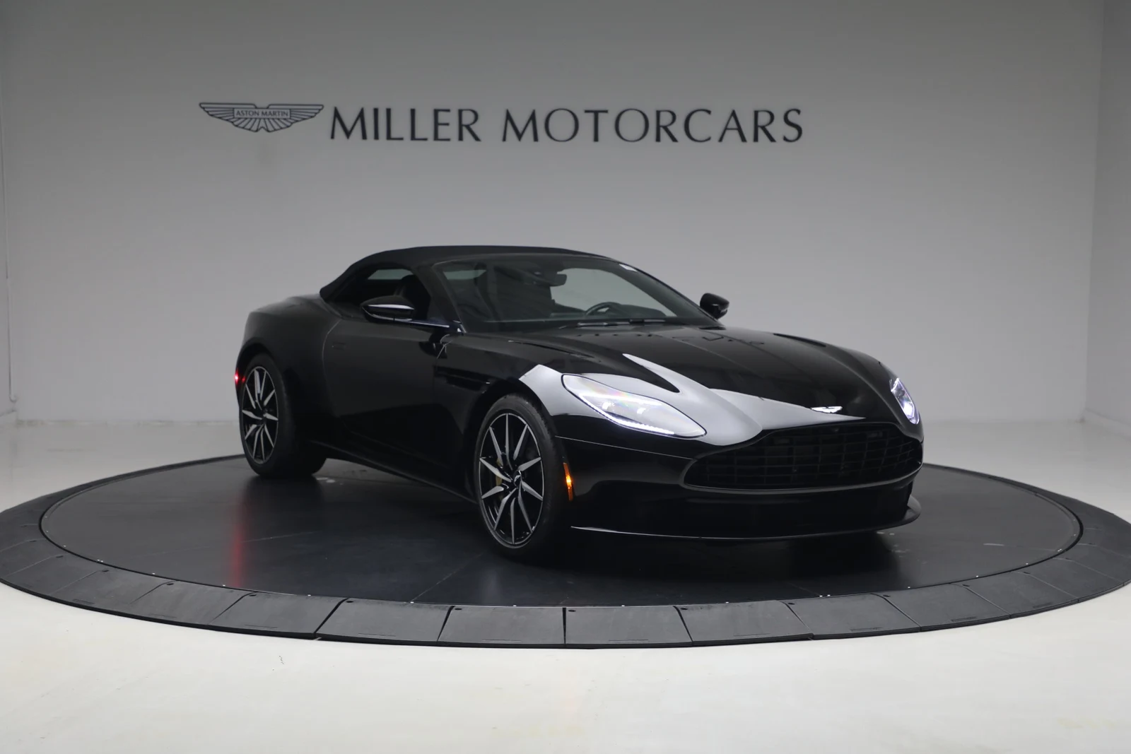 2020 Aston Martin DB11 Volante, 13/20