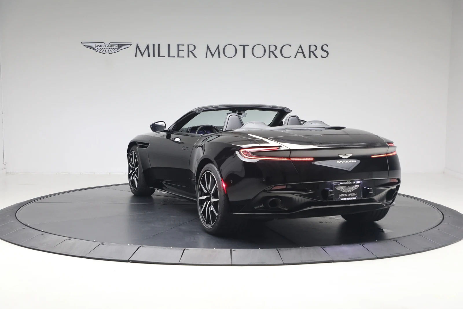 2020 Aston Martin DB11 Volante, 18/20