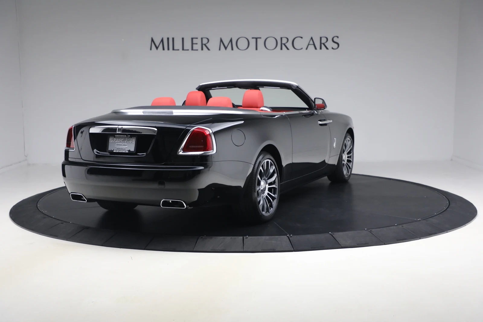 2020 Rolls-Royce Dawn, 2/20