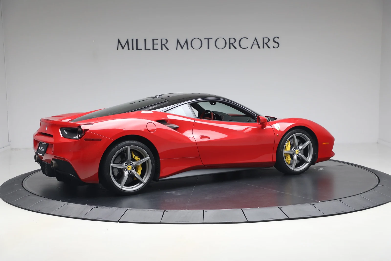 2018 Ferrari 488 GTB, 8/20